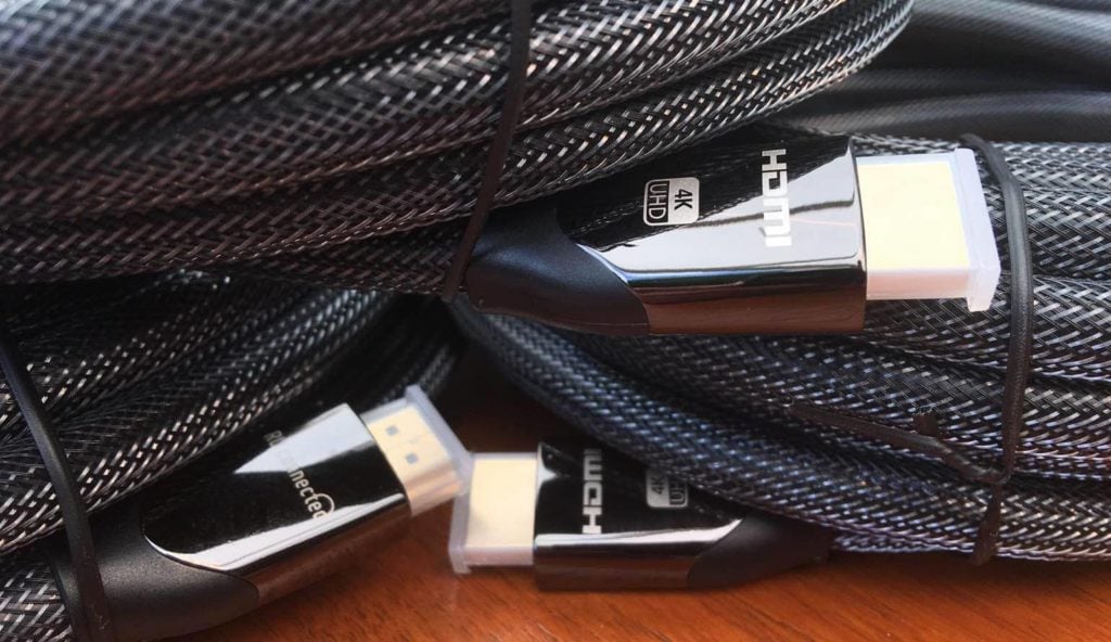 Detail lange HDMI kabels voor review